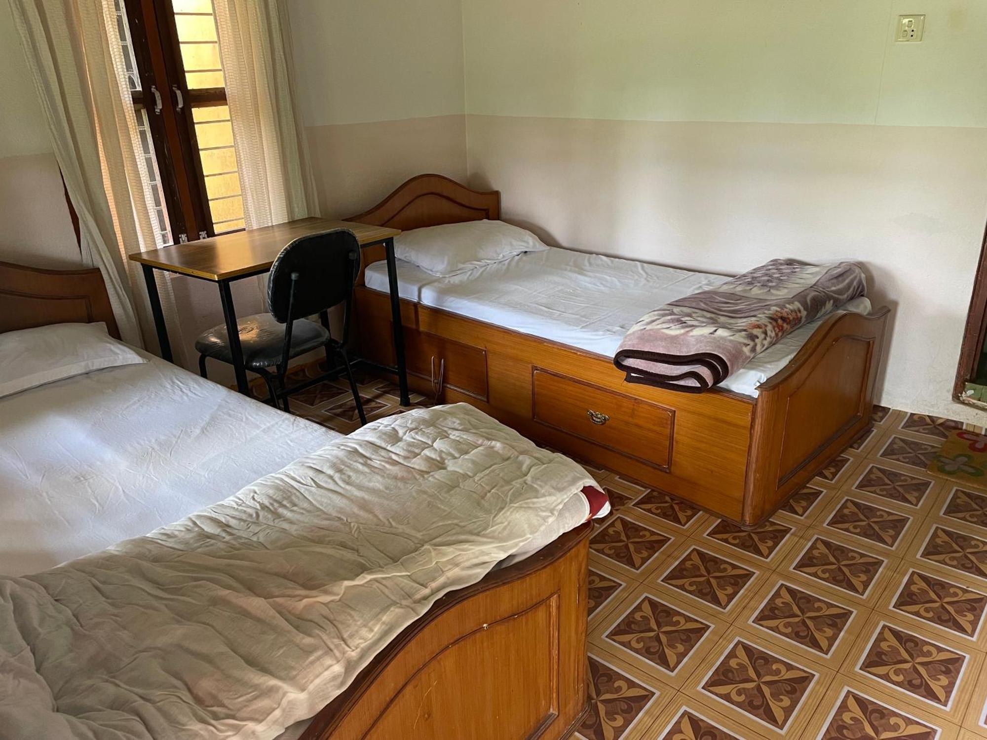 Rupa View Guest House Pokhara Ngoại thất bức ảnh